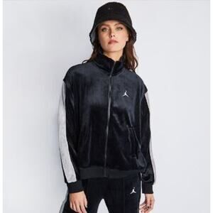 Women's Nike DV1396-010 Jordan Flight Velour Full-Zip Black Jacket Size M New